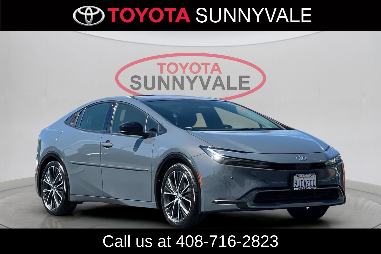 Used 2023 Toyota Prius XLE image 10