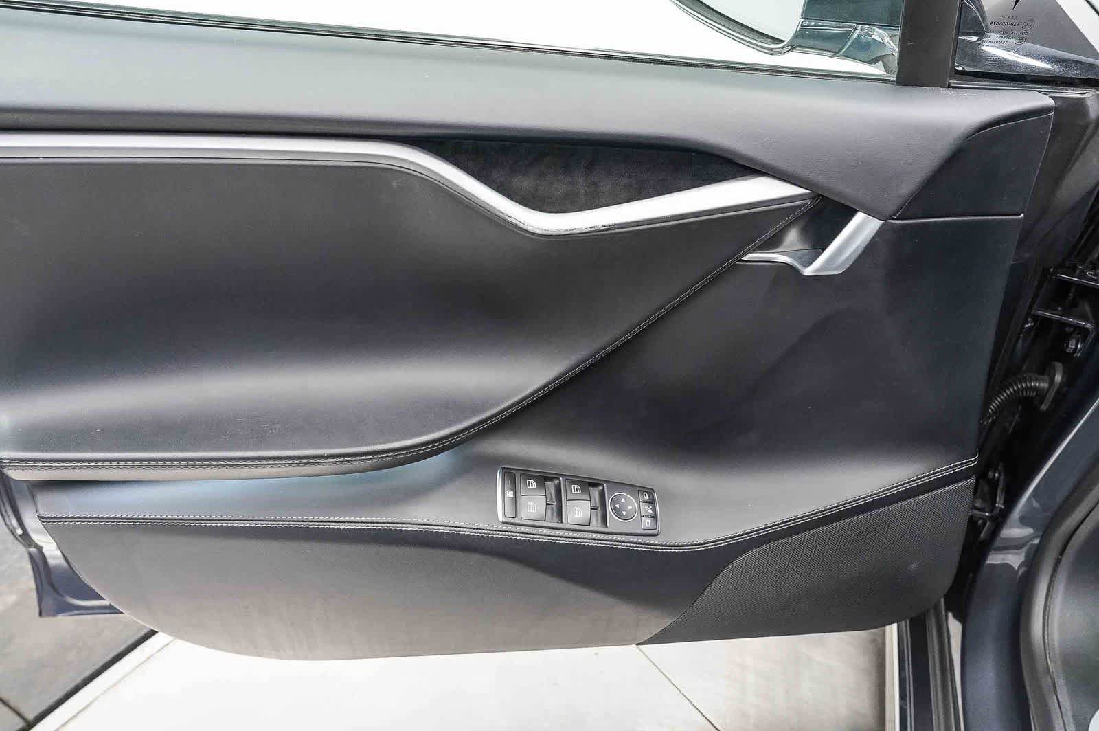 Used 2019 Tesla Model S 100D AWD/4WD image 21