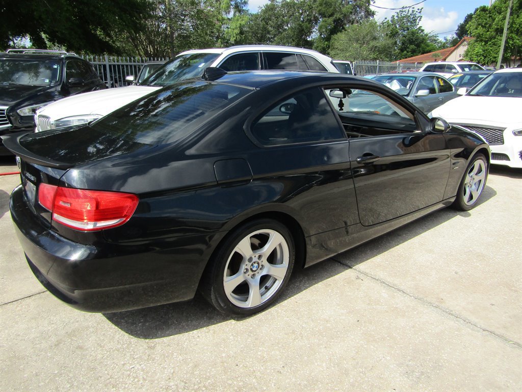Used 2009 BMW 328i xDrive Coupe image 4