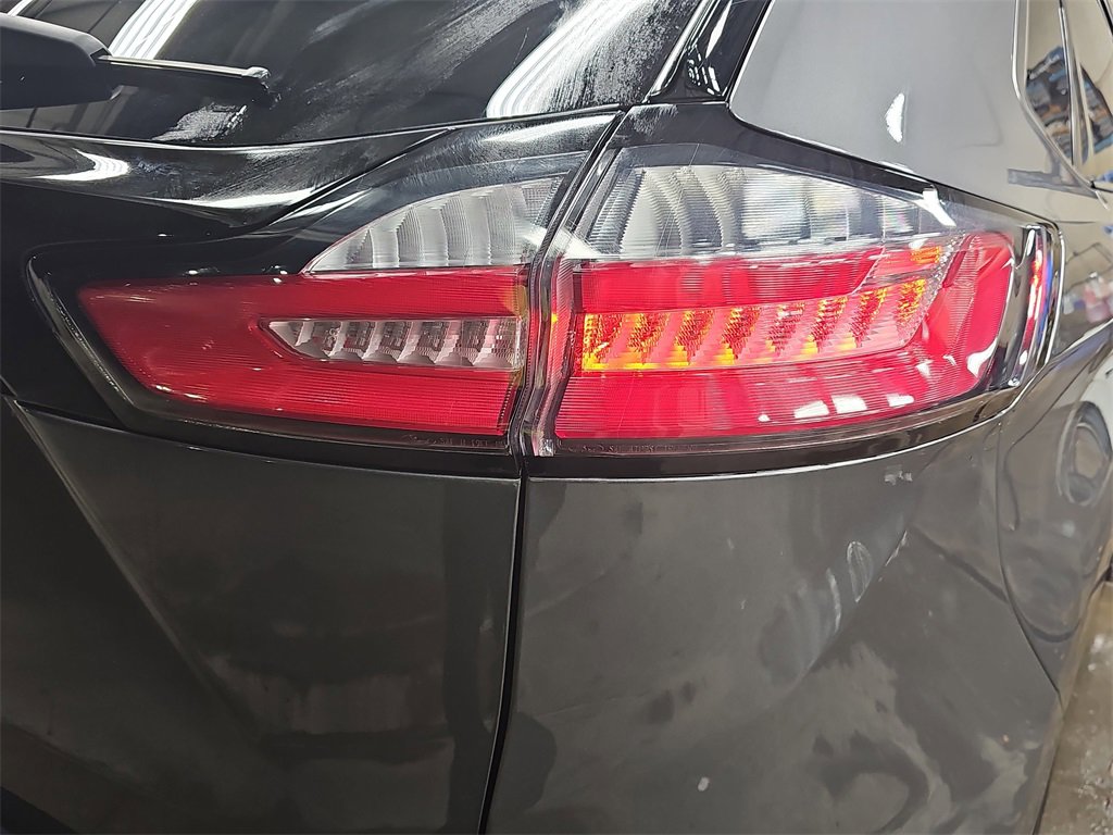 Used 2024 Ford Edge SEL image 33