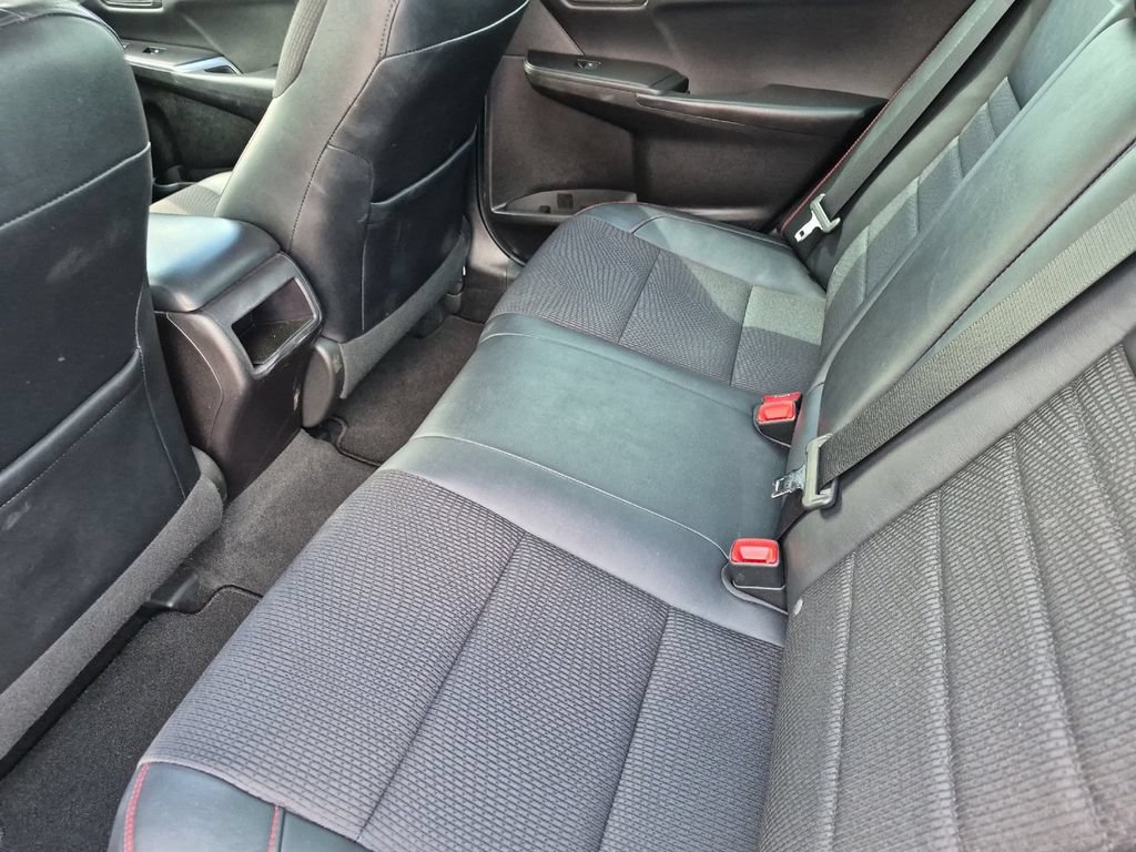 Used 2017 Toyota Camry SE FWD image 12