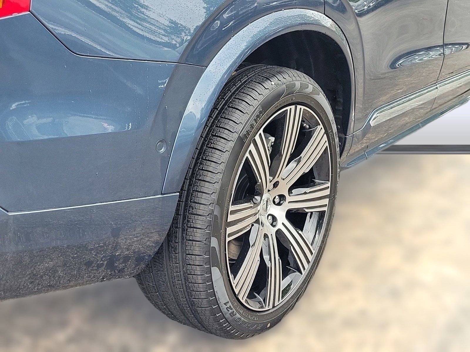 New 2024 Volvo XC90 T8 Ultimate w/ Protection Package Premier image 21