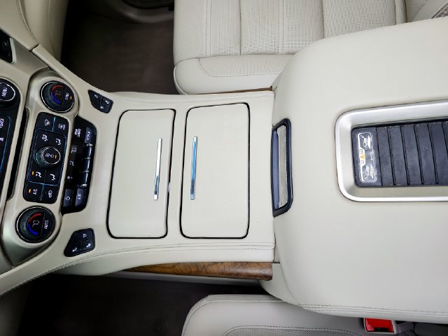 Used 2020 GMC Yukon Denali w/ Open Road Package AWD/4WD image 25