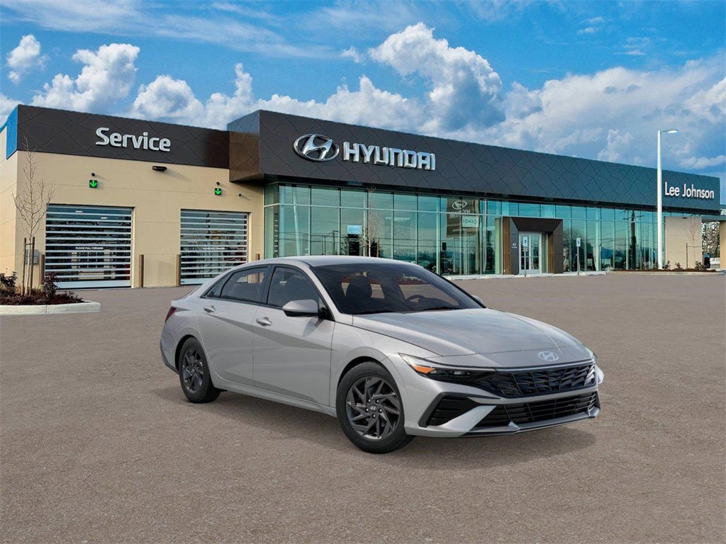 New 2025 Hyundai Elantra Blue image 2