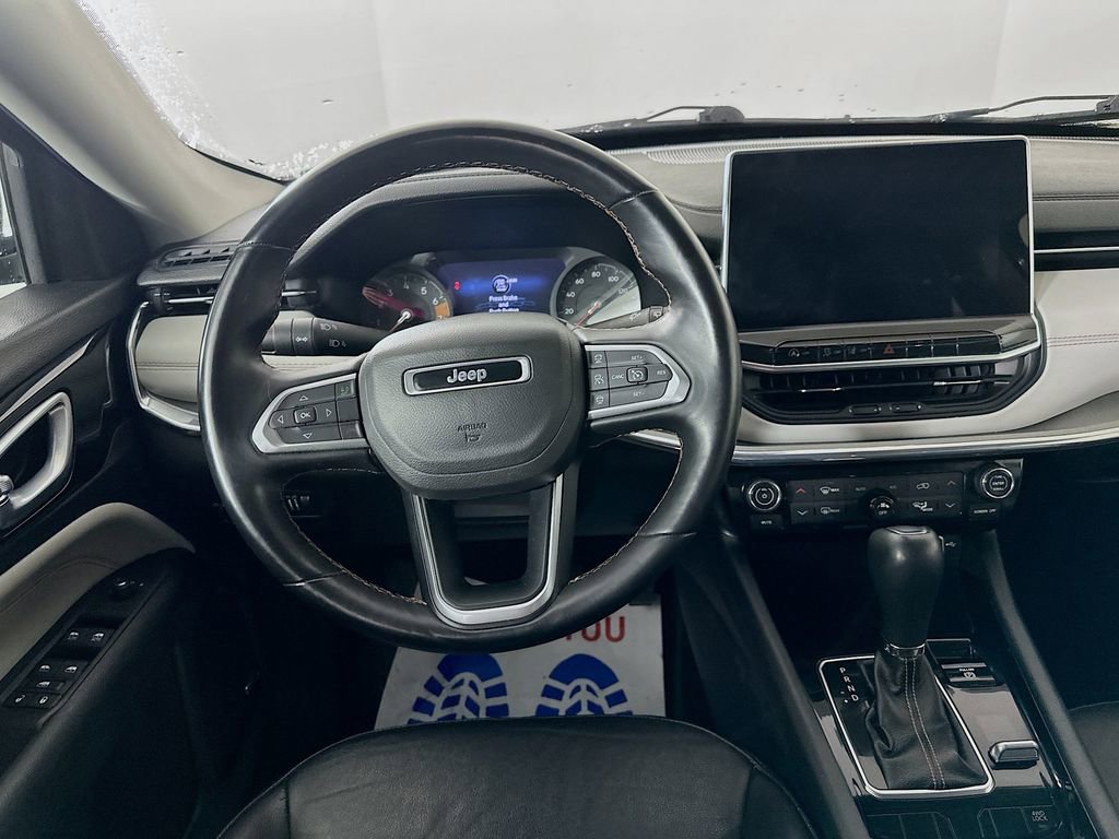 Used 2022 Jeep Compass Limited w/ Sun and Sound Group image 34