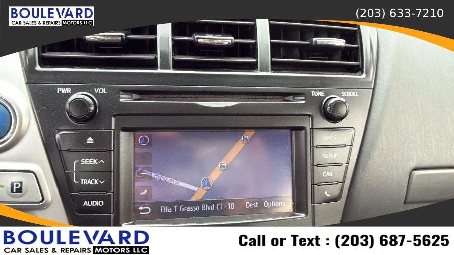 Used 2014 Toyota Prius V Three FWD image 21