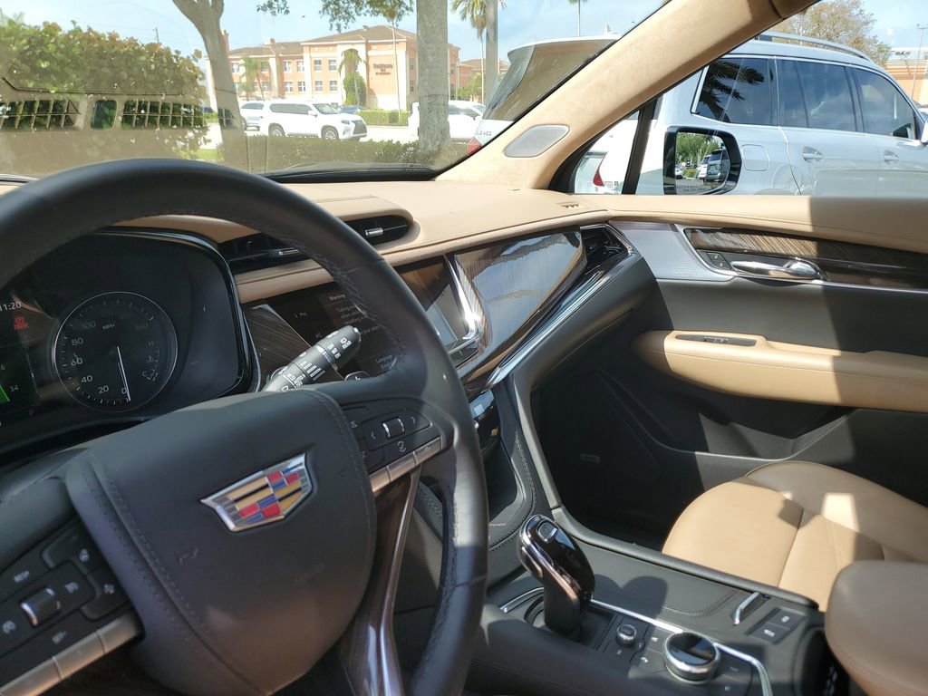 Certified 2024 Cadillac XT6 Premium Luxury w/ Platinum Package image 22