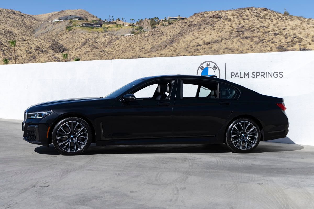 Used 2020 BMW 740i w/ M Sport Package RWD image 3