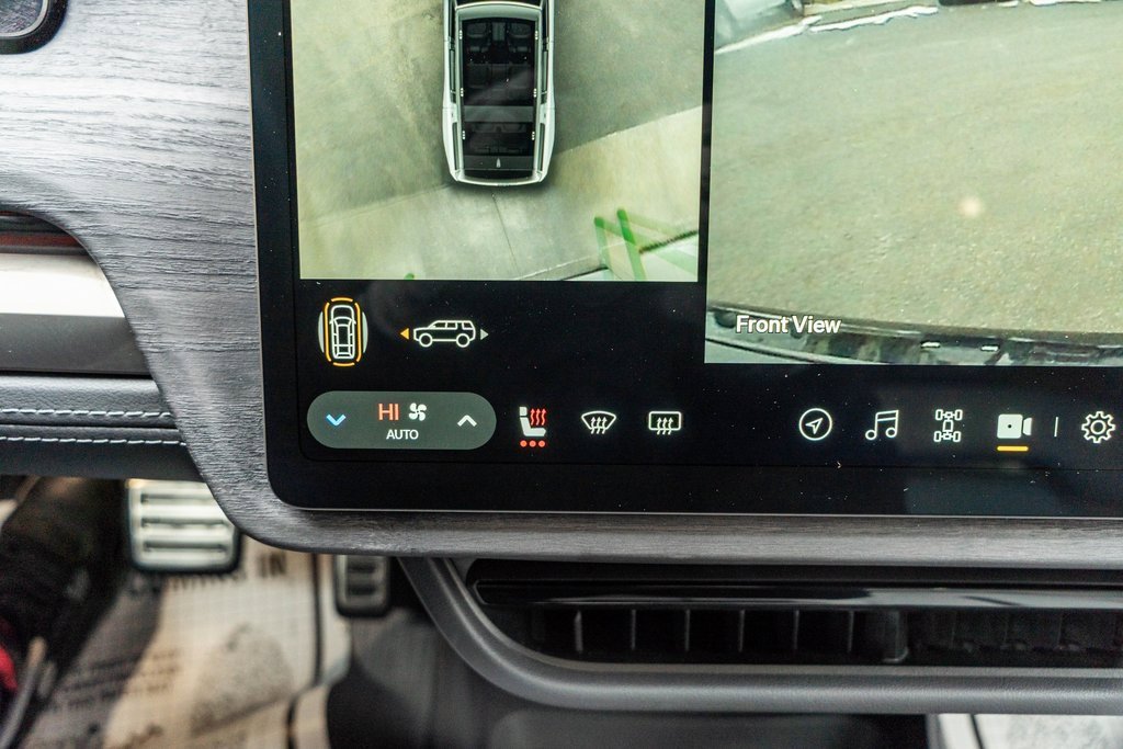 Used 2024 Rivian R1S Adventure image 10