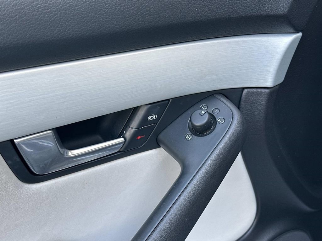 Used 2006 Audi S4 Cabriolet image 26