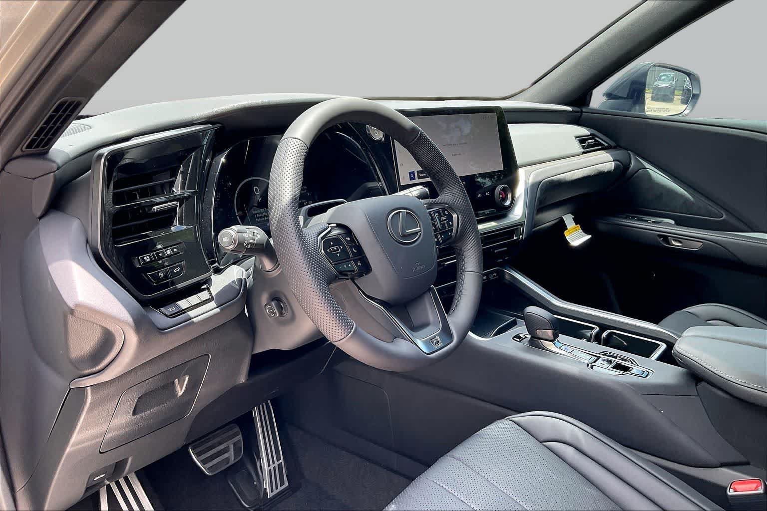 New 2026 Lexus TX 500h AWD image 10
