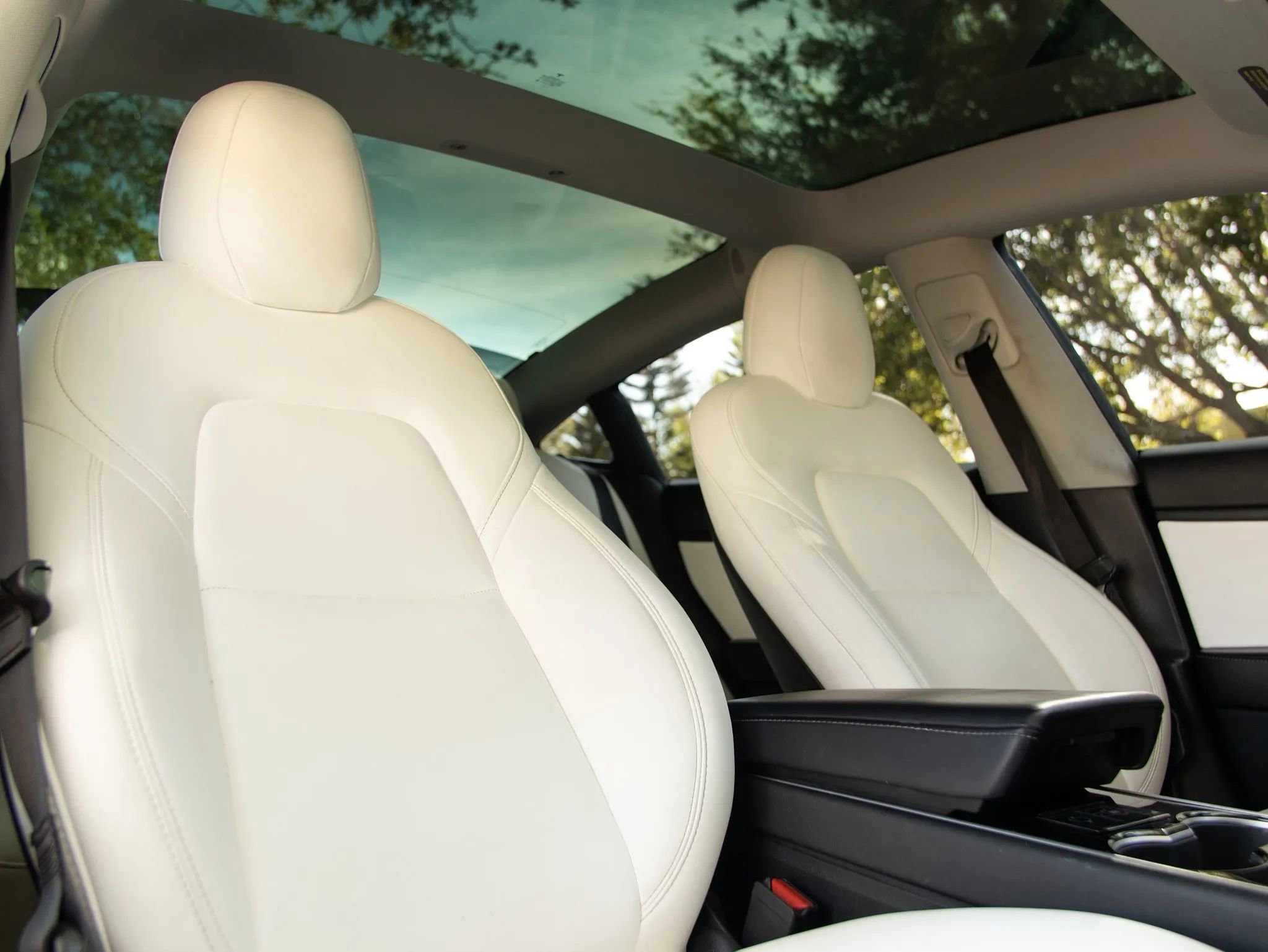 Used 2020 Tesla Model 3 Standard Range RWD image 19