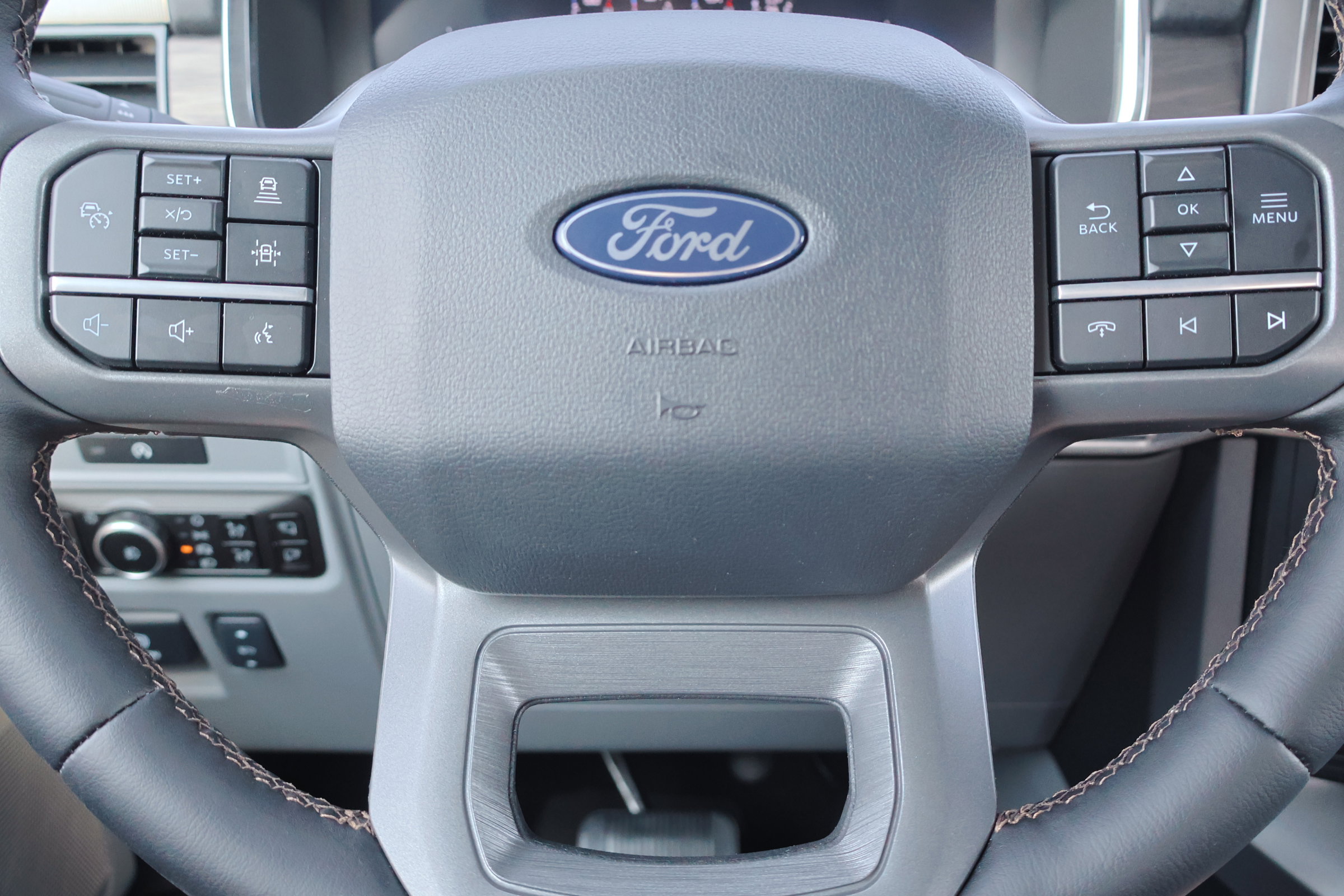 Certified 2025 Ford F150 Lariat w/ Equipment Group 501A Mid image 16