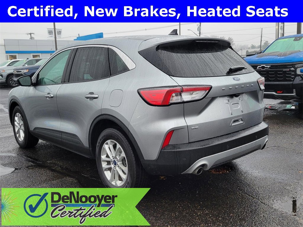 Used 2022 Ford Escape SE w/ Cold Weather Package image 3
