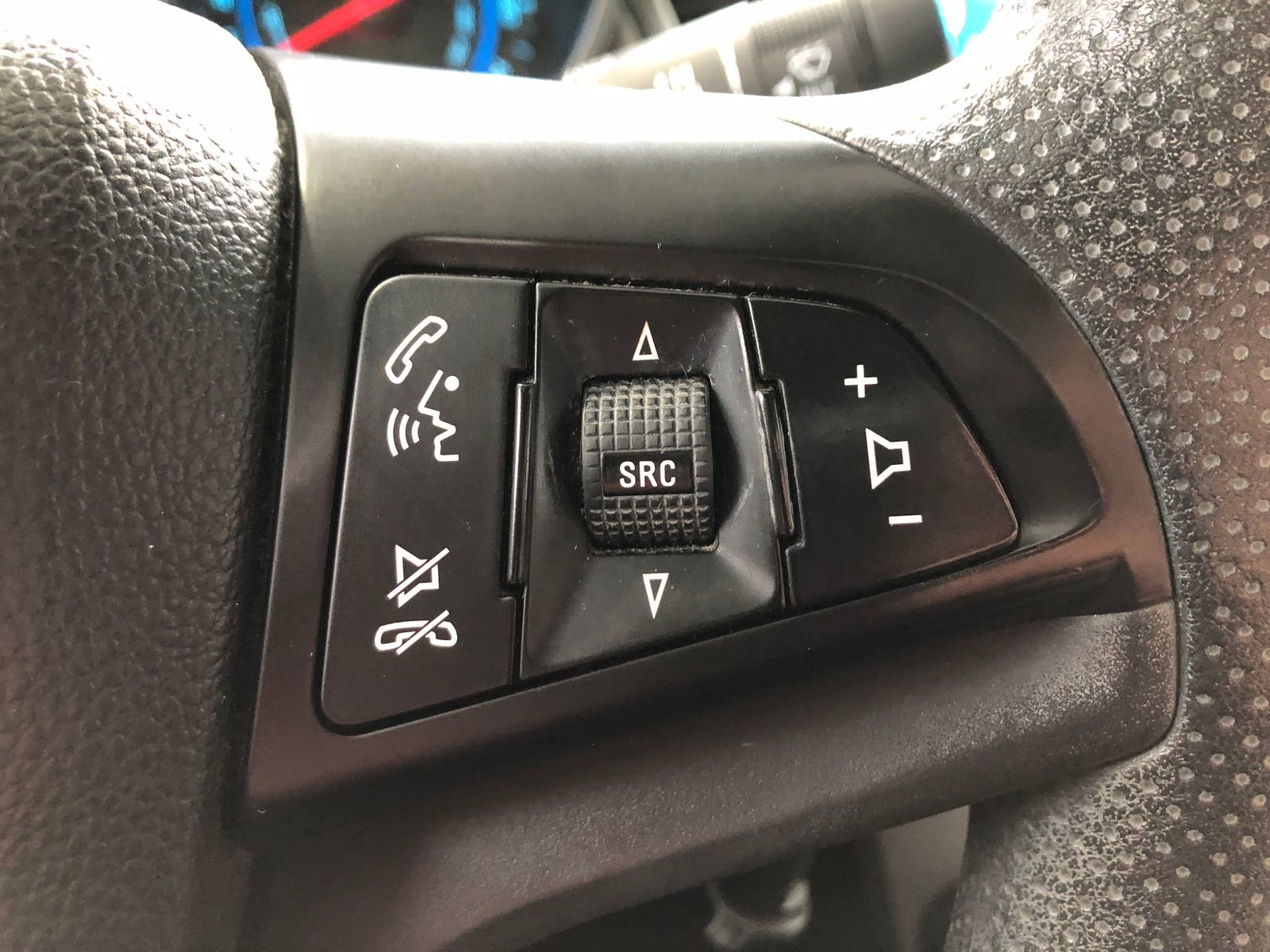 Used 2013 Chevrolet Cruze LS FWD image 31