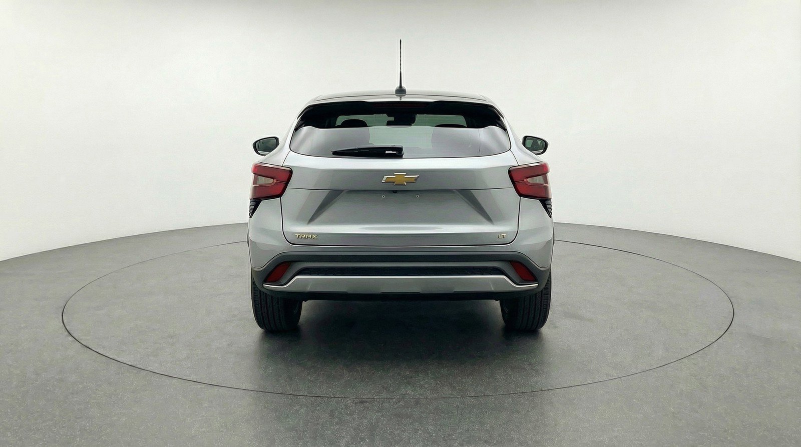 Used 2025 Chevrolet Trax LT FWD image 7