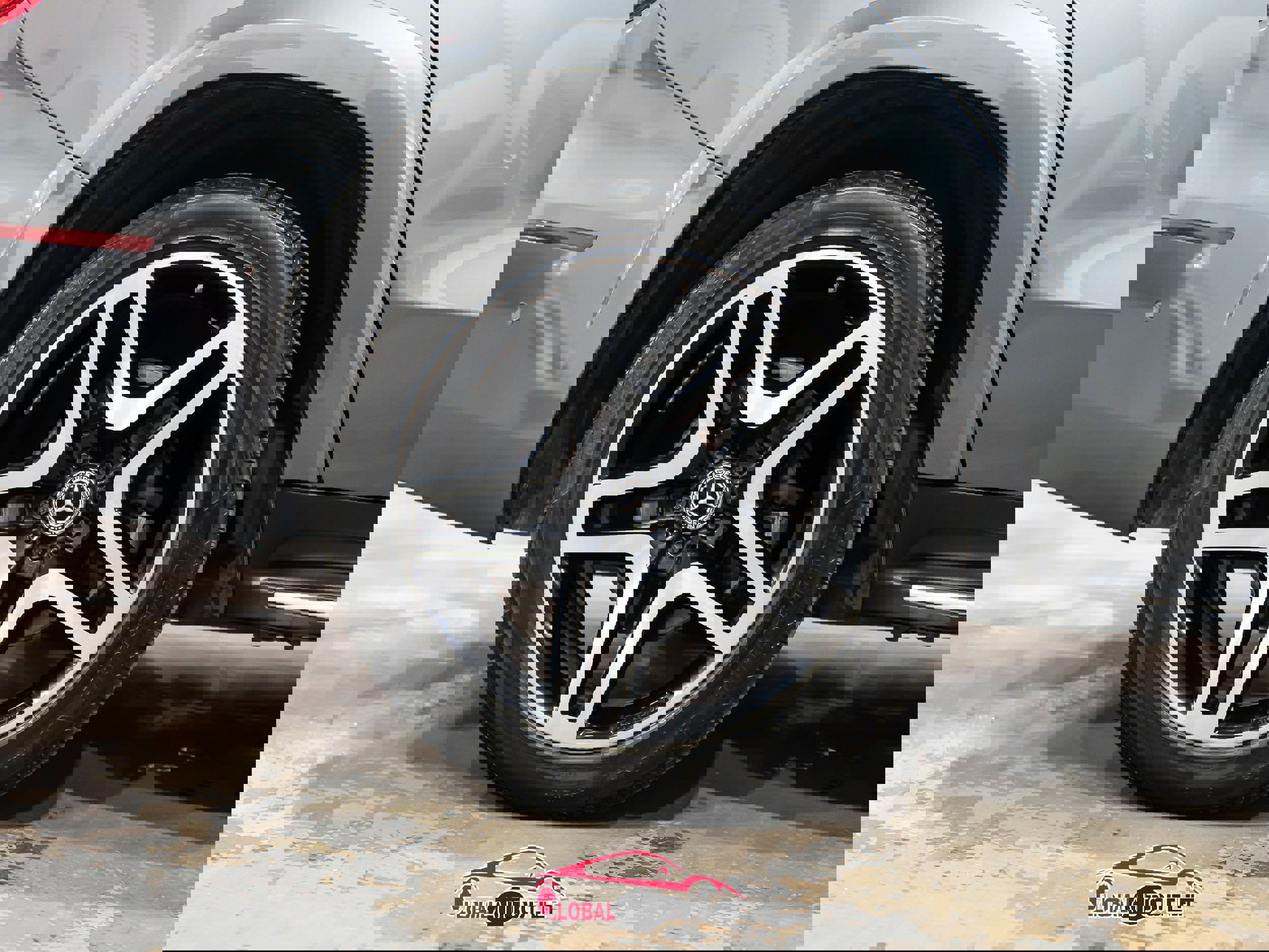 Used 2018 Mercedes-Benz GLS 550 4MATIC w/ Driver Assistance Package image 11