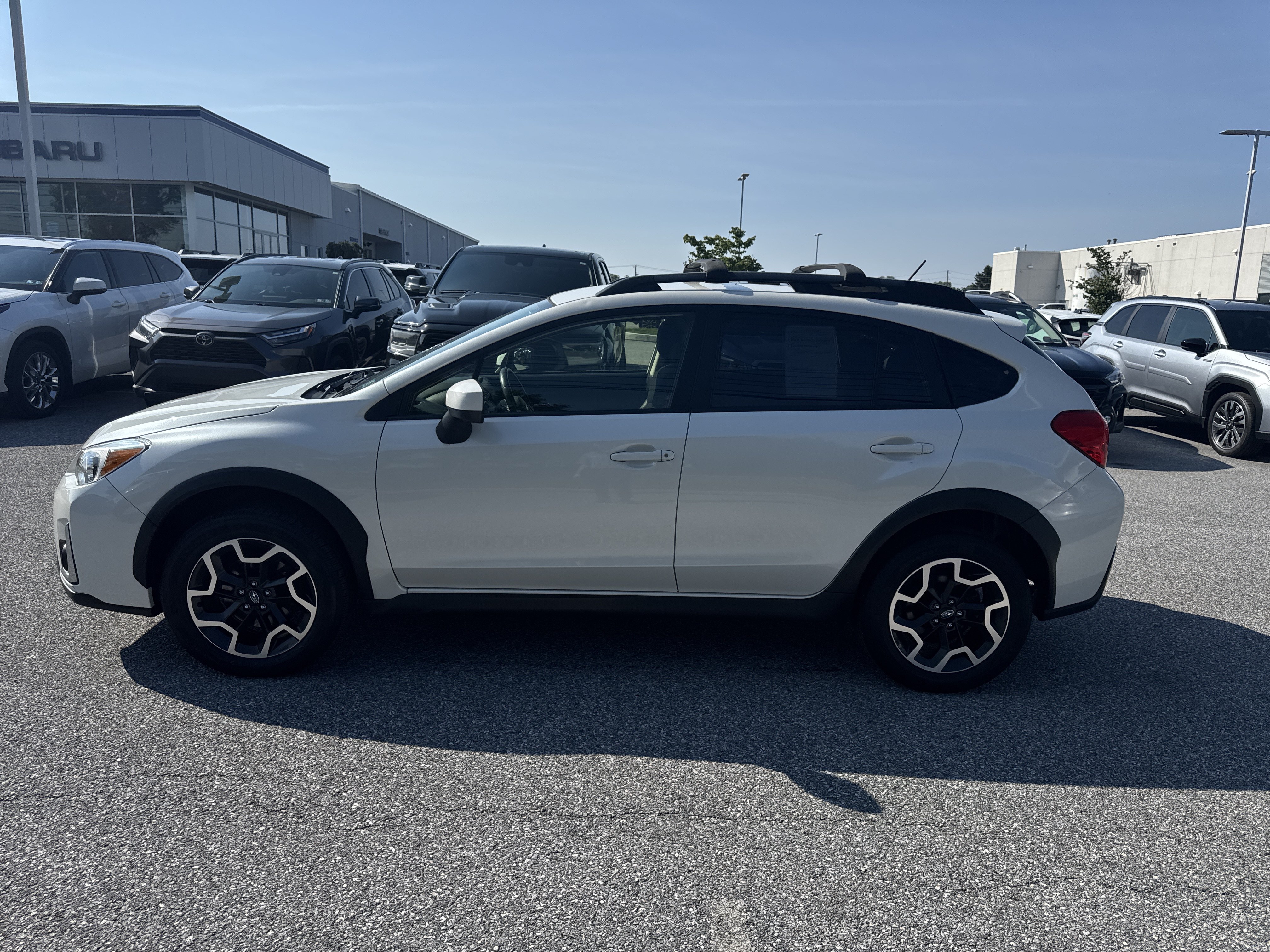 Used 2017 Subaru Crosstrek 2.0i Premium AWD/4WD image 23