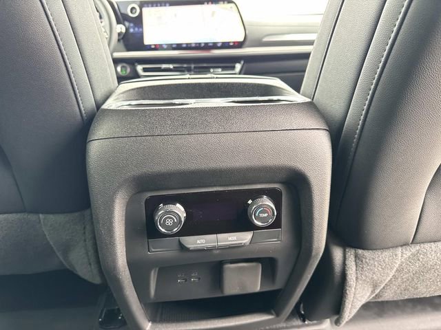 Used 2025 Chevrolet Traverse Z71 w/ Driver Confidence Package image 28