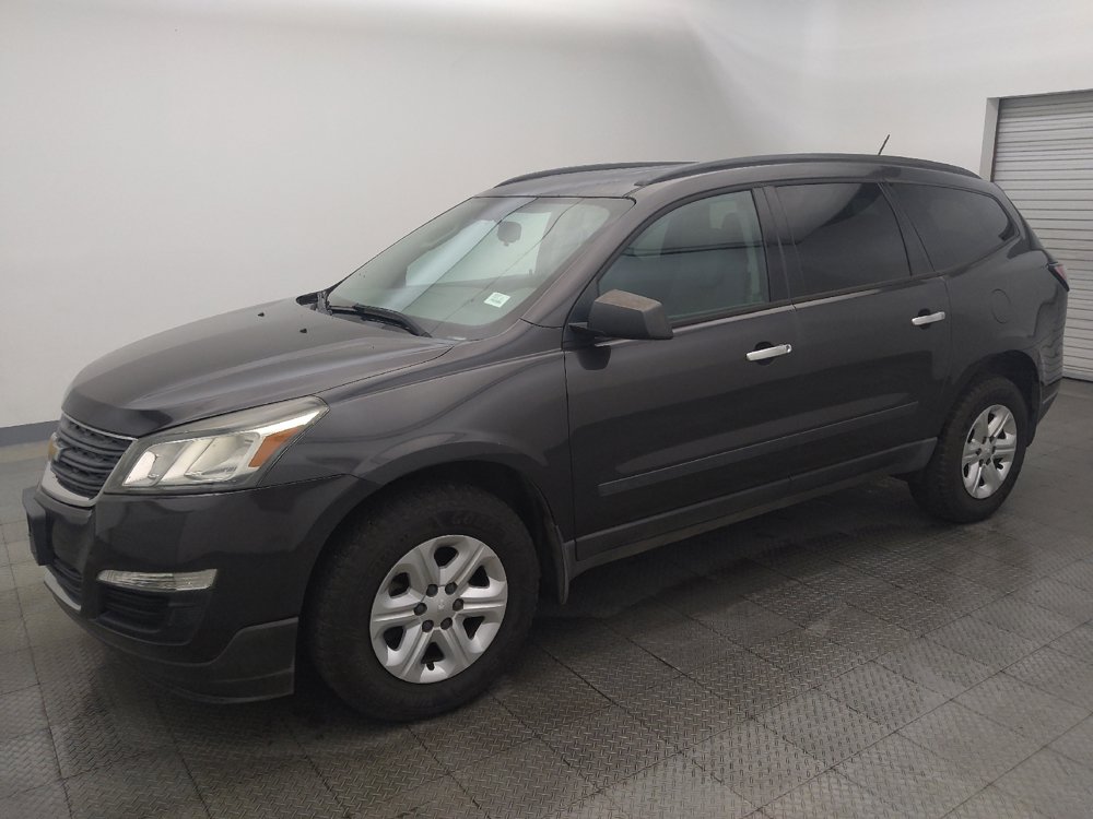Used 2015 Chevrolet Traverse LS FWD image 2