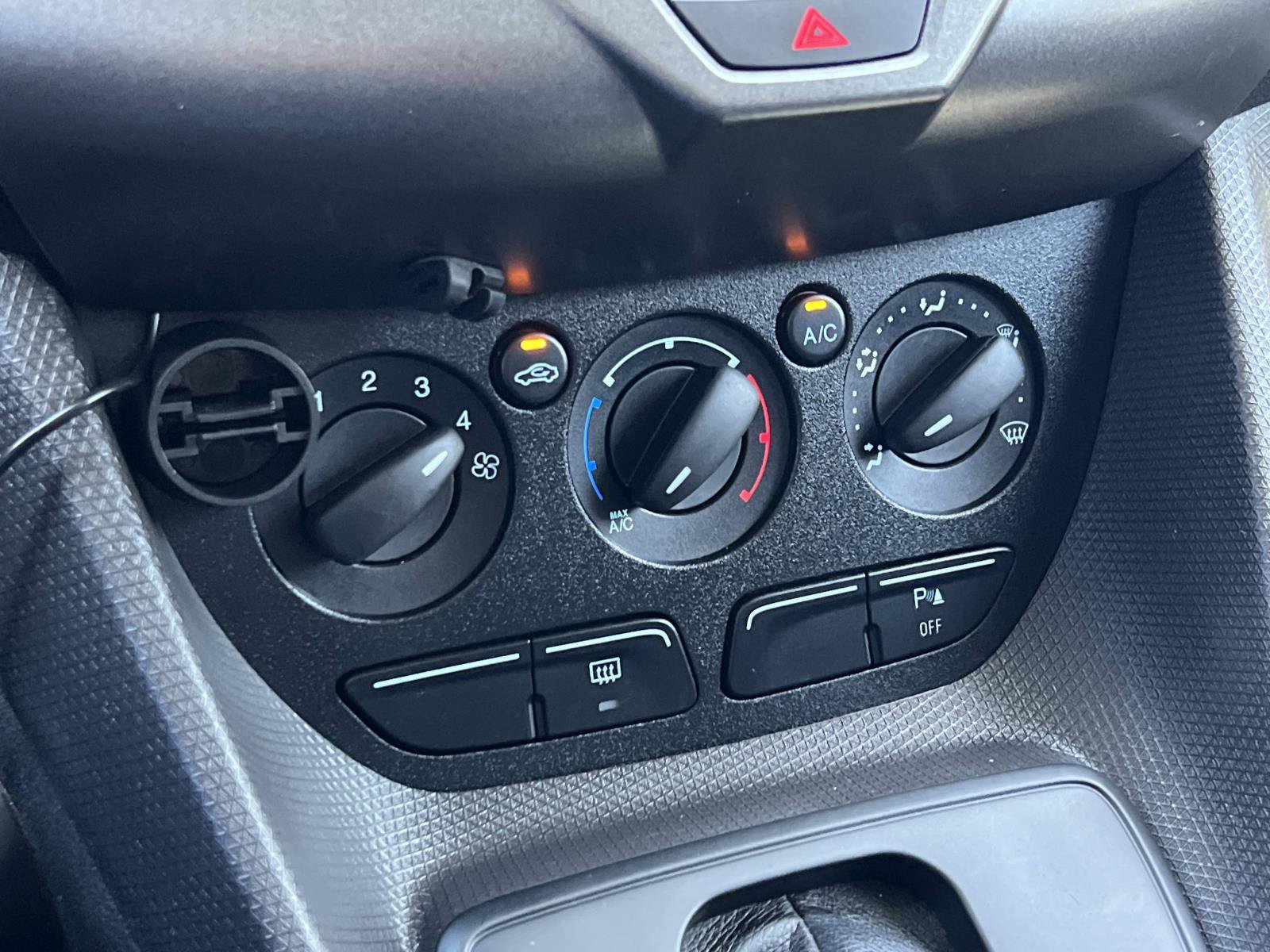 Used 2017 Ford Transit Connect XLT FWD image 14