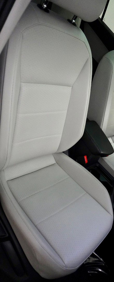 Used 2018 Volkswagen Tiguan SEL image 9