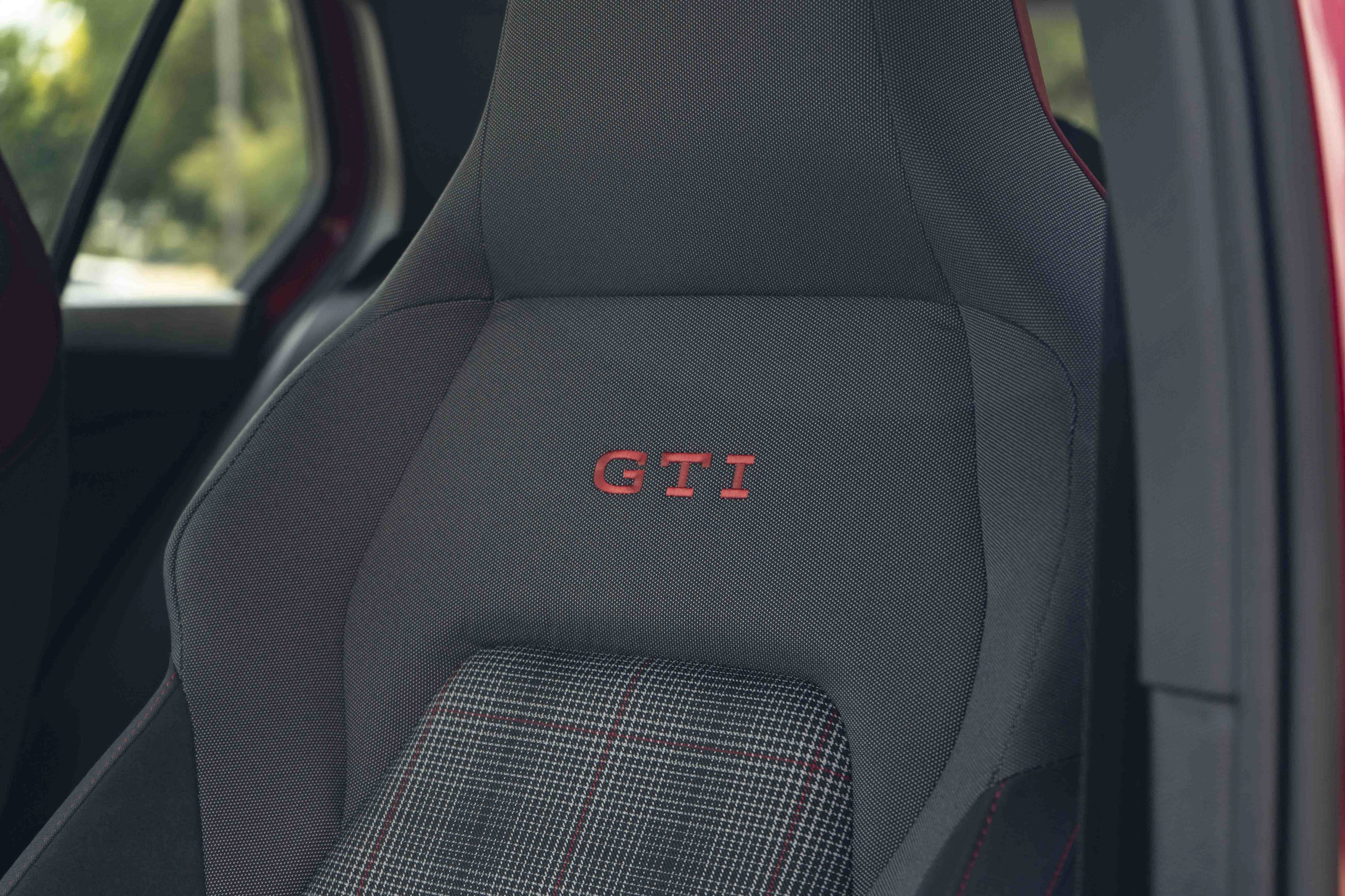 Certified 2026 Volkswagen GTI S FWD image 17