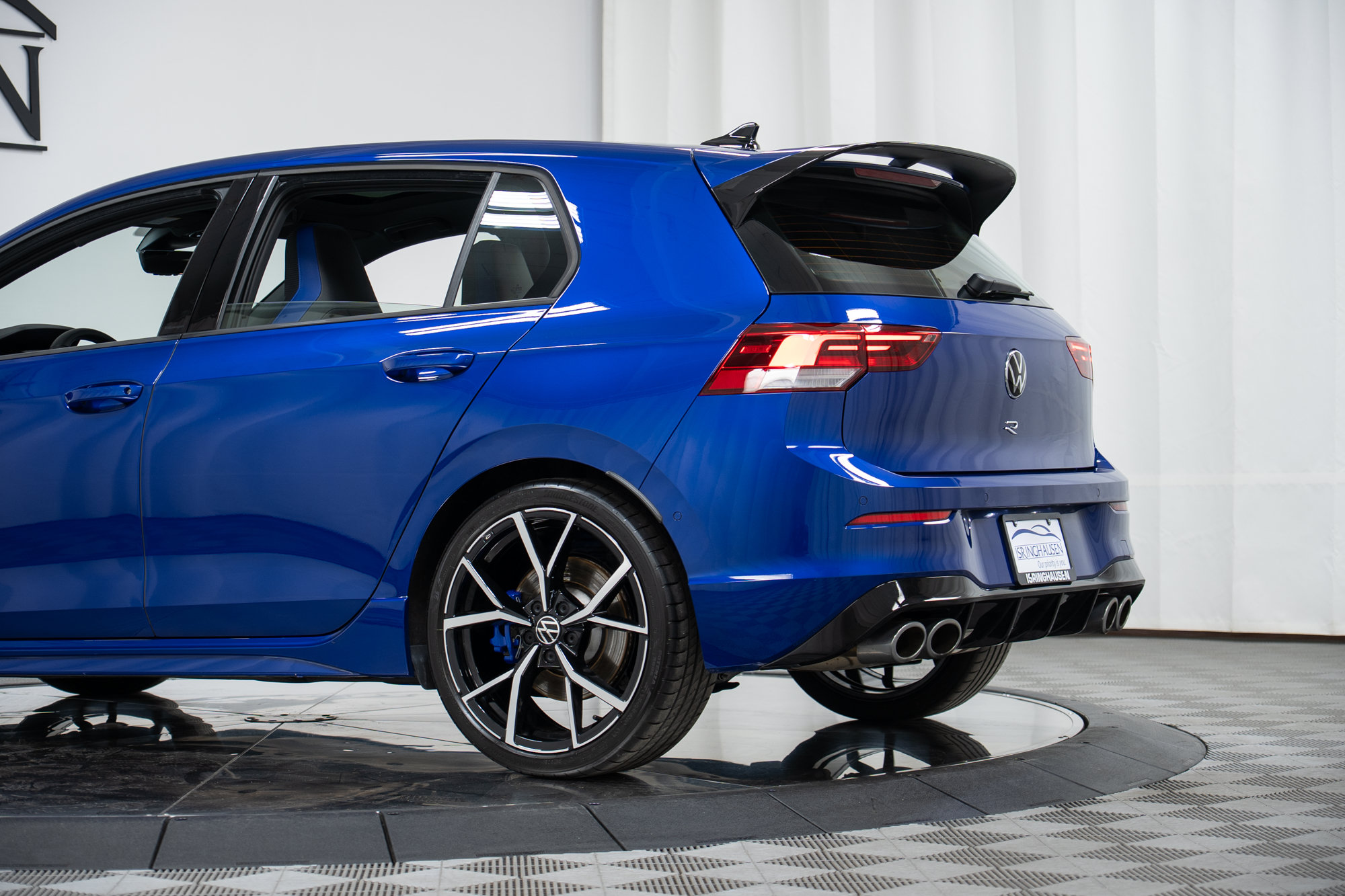 Used 2024 Volkswagen Golf R AWD/4WD image 37
