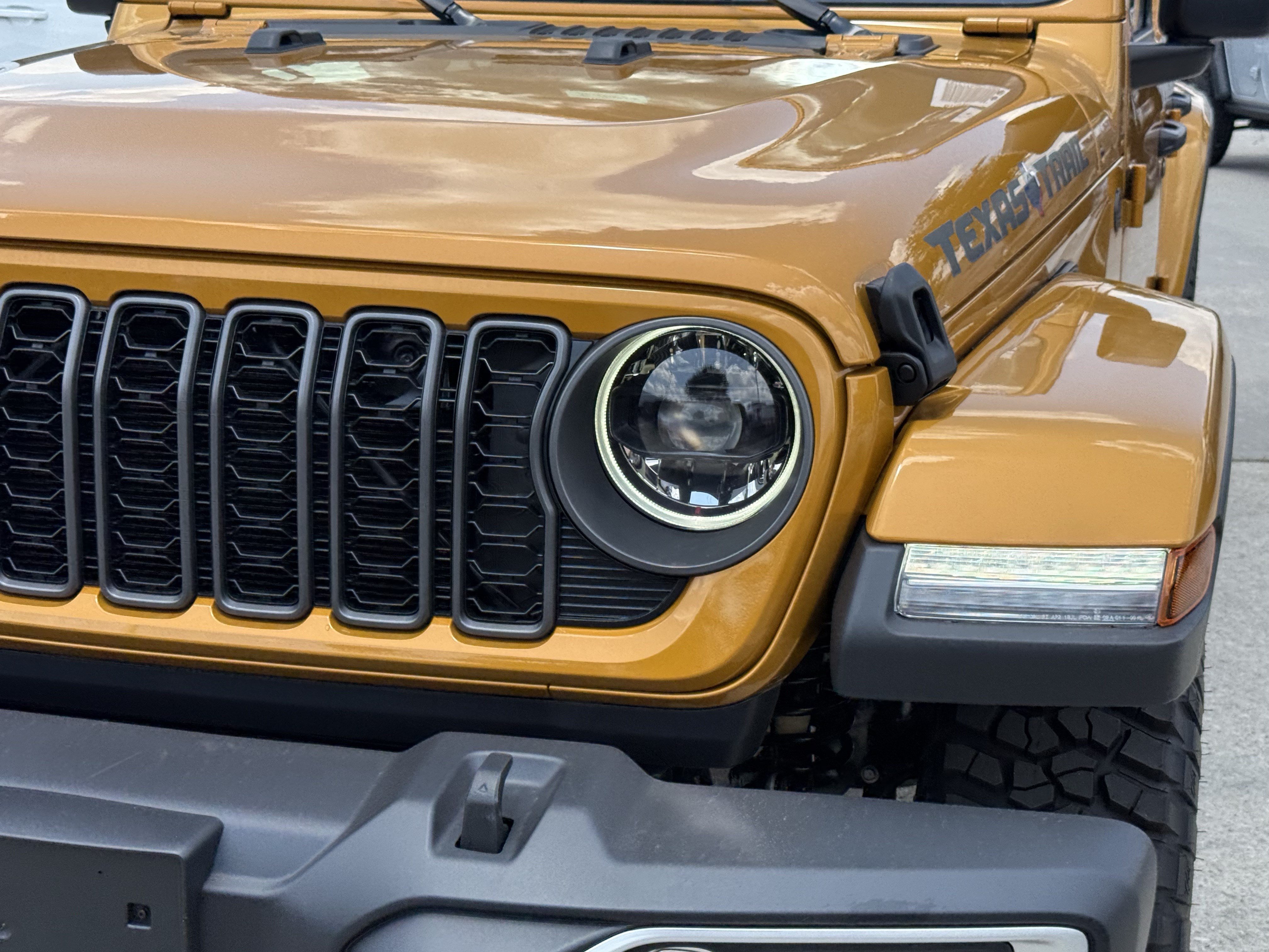 New 2026 Jeep Gladiator Sport AWD/4WD image 8