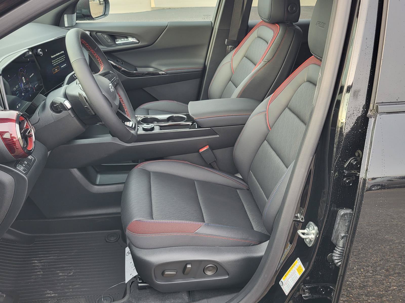 New 2026 Chevrolet Equinox RS w/ Convenience Package III FWD image 15