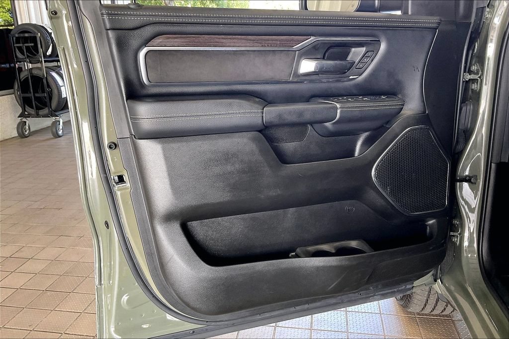 Used 2026 RAM 1500 Laramie AWD/4WD image 2