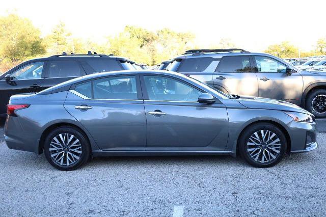 Certified 2025 Nissan Altima 2.5 SV w/ SV Premium Package FWD image 5