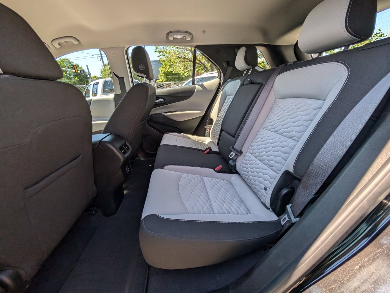 Used 2021 Chevrolet Equinox LS FWD image 17