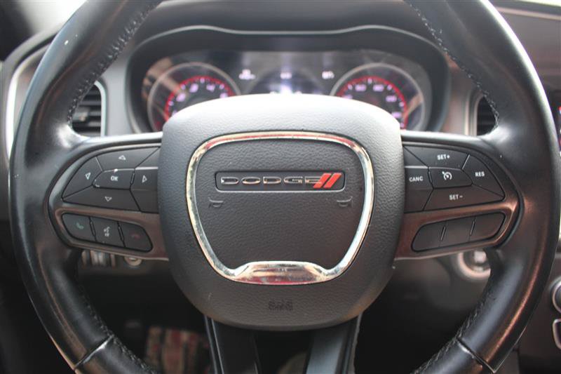 Used 2020 Dodge Charger SXT RWD image 12