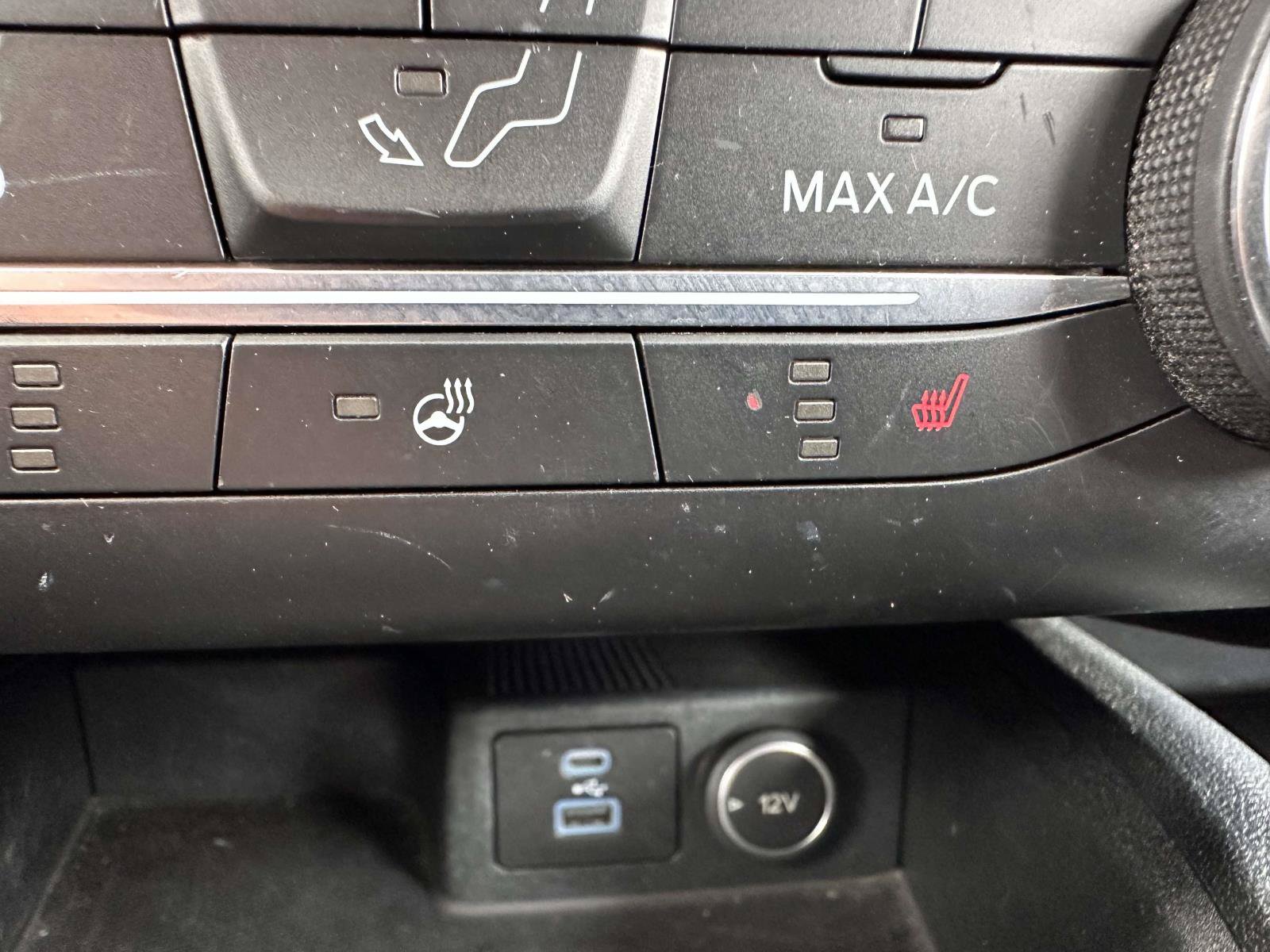 Used 2020 Ford Escape SEL AWD/4WD image 25