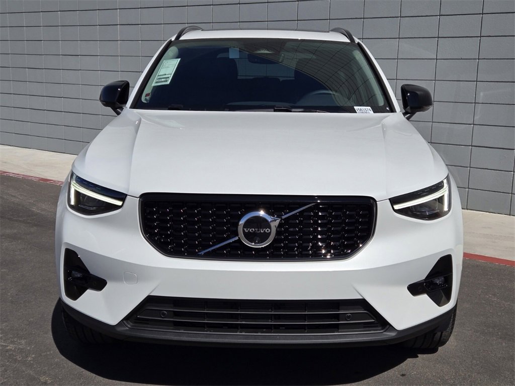 New 2025 Volvo XC40 B5 Ultra w/ Climate Package image 5