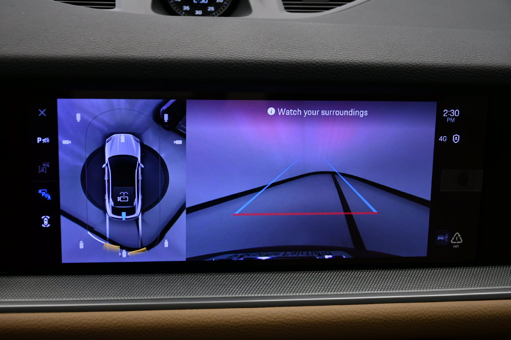 Certified 2025 Porsche Cayenne E-Hybrid Coupe AWD/4WD image 32