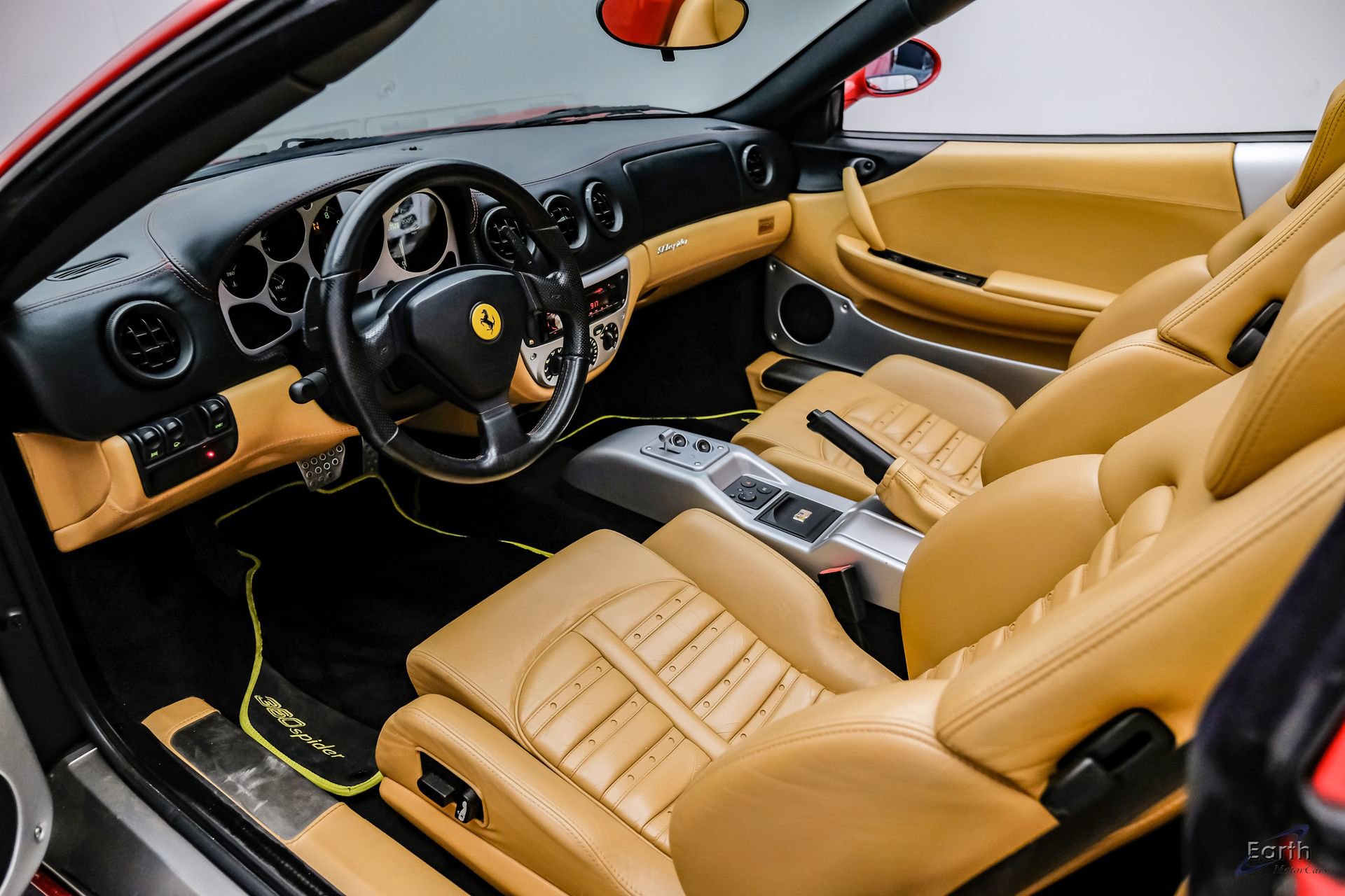 Used 2004 Ferrari 360 Spider image 2