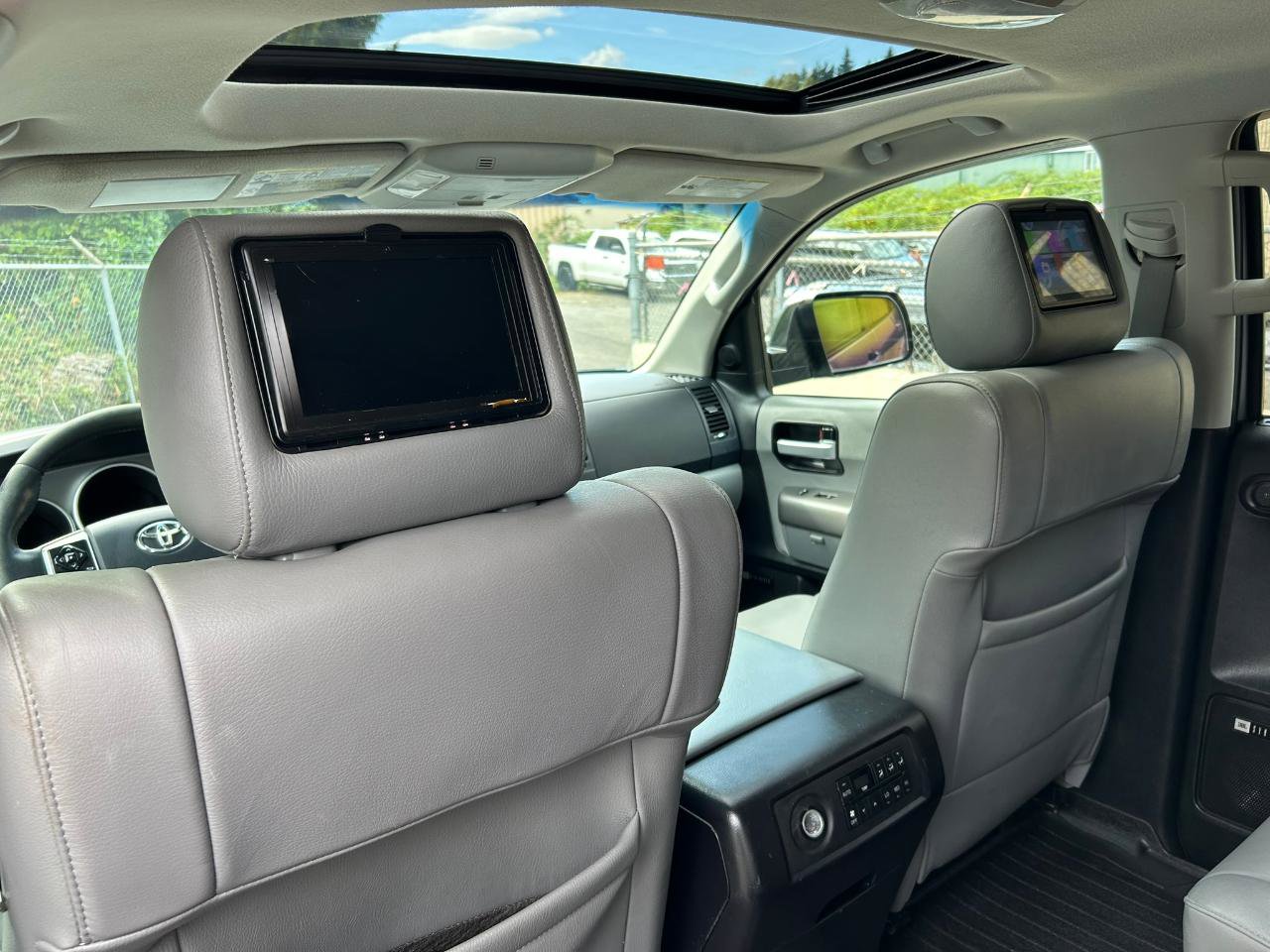 Used 2014 Toyota Sequoia Limited AWD/4WD image 14