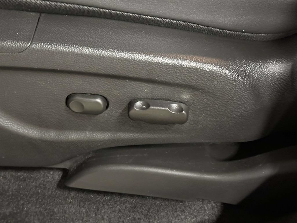 Used 2022 Buick Encore Preferred w/ Safety Package AWD/4WD image 19