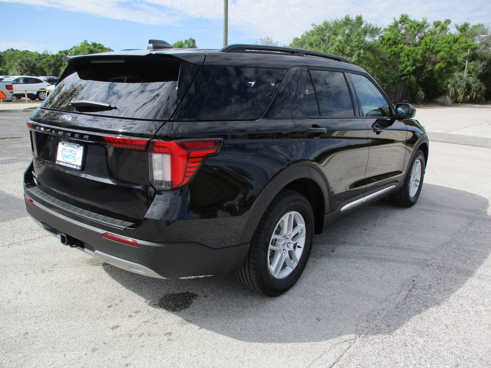 New 2025 Ford Explorer Active w/ Active Comfort Package image 7