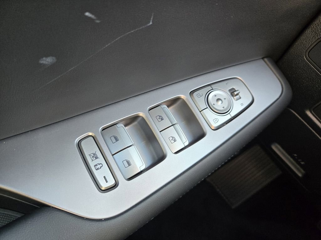 Used 2025 Hyundai Palisade SEL FWD image 30