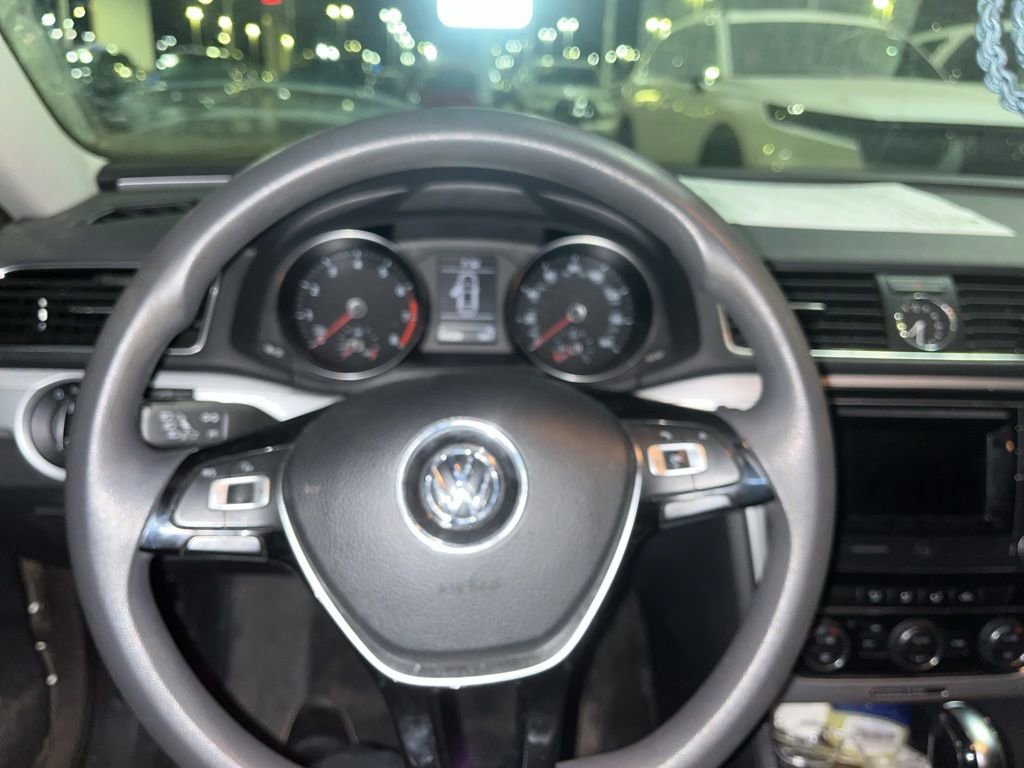 Used 2016 Volkswagen Passat 1.8T S image 13