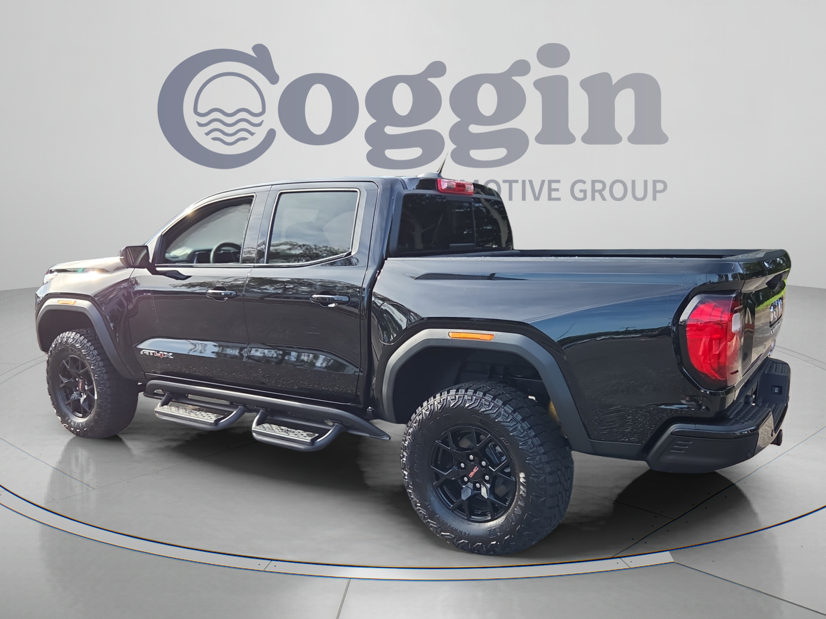 Used 2026 GMC Canyon AT4X AWD/4WD image 3