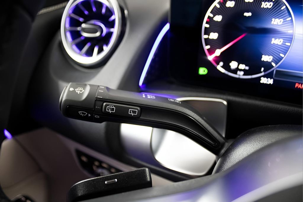 Used 2025 Mercedes-Benz GLB 250 GLB 250 image 16