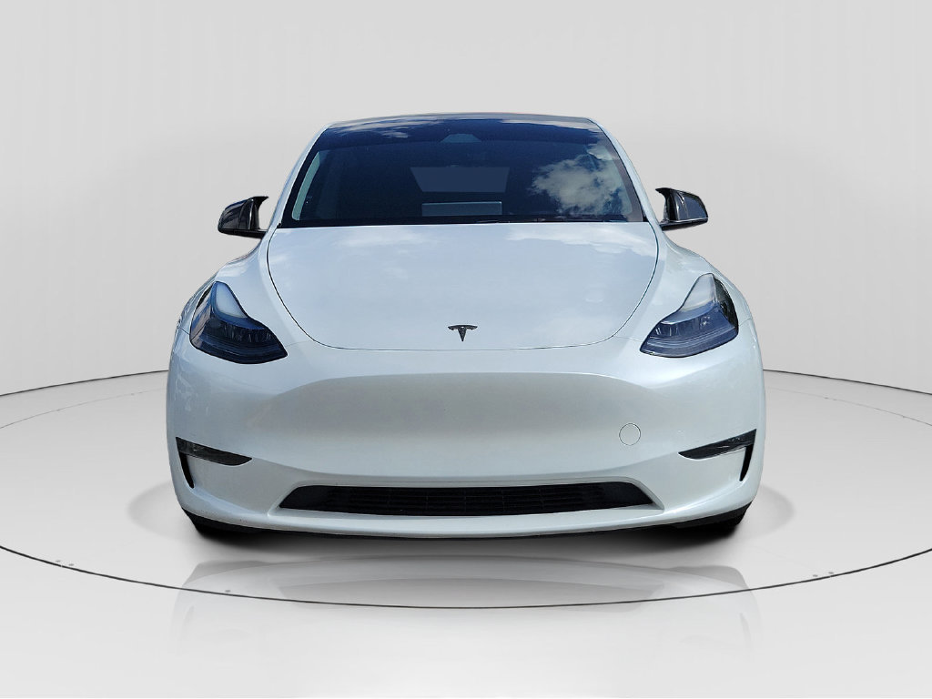 Used 2024 Tesla Model Y Long Range AWD/4WD image 2