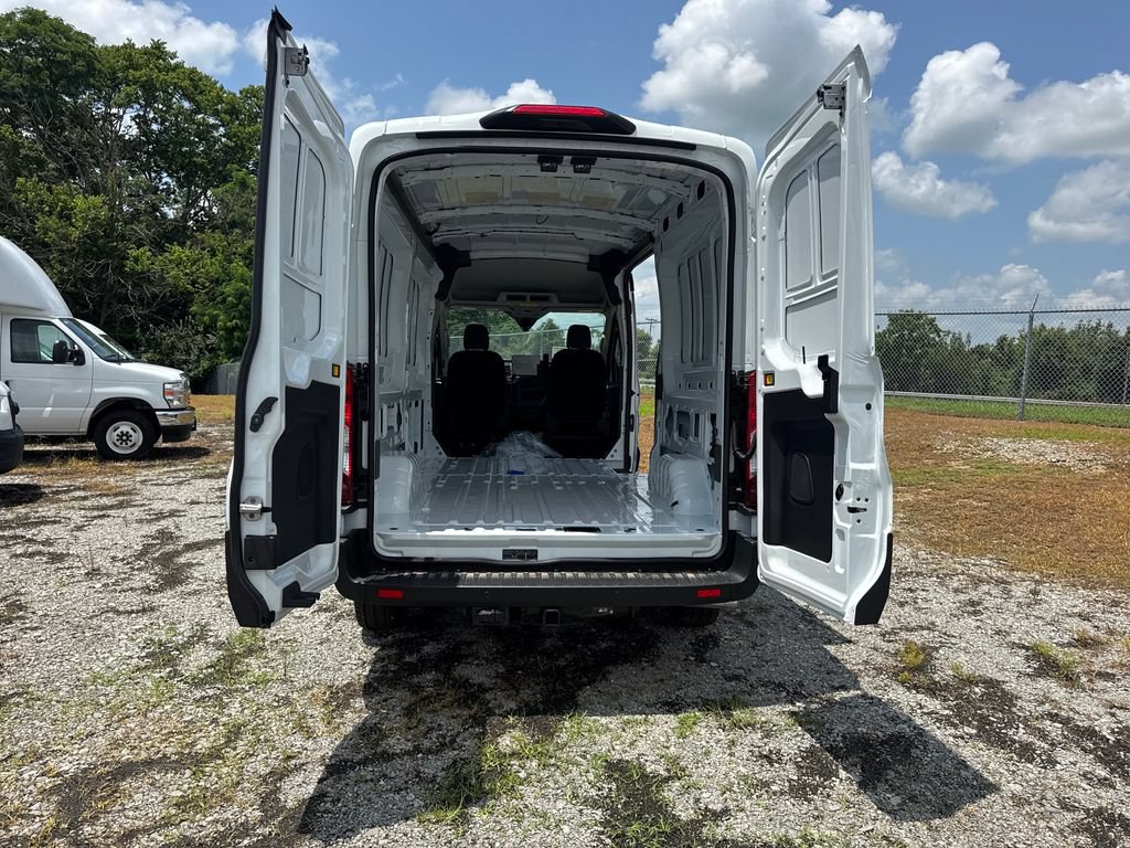 New 2026 Ford Transit 250 148 Medium Roof RWD image 10