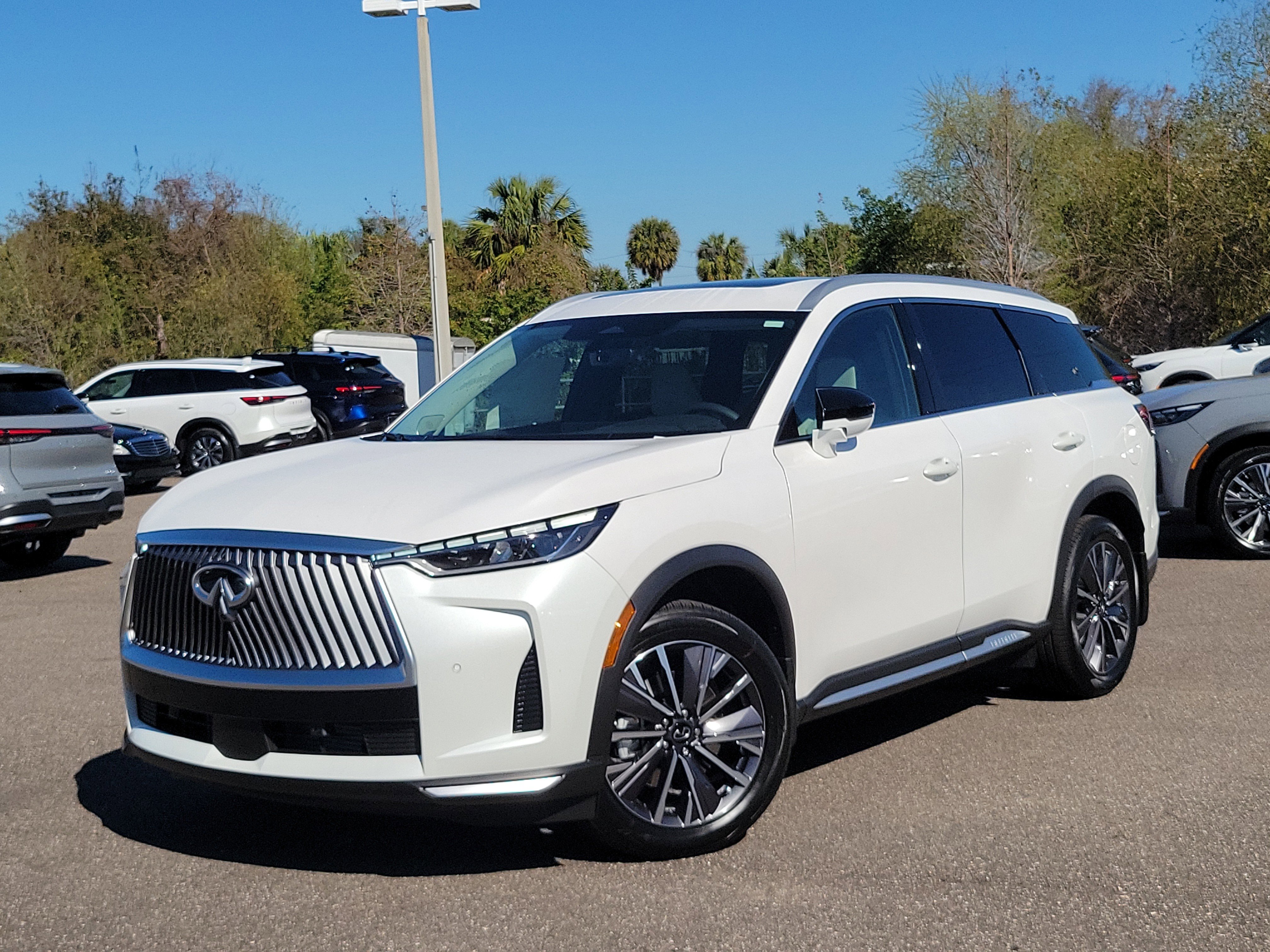 New 2026 INFINITI QX60 Luxe w/ Cargo Package image 1