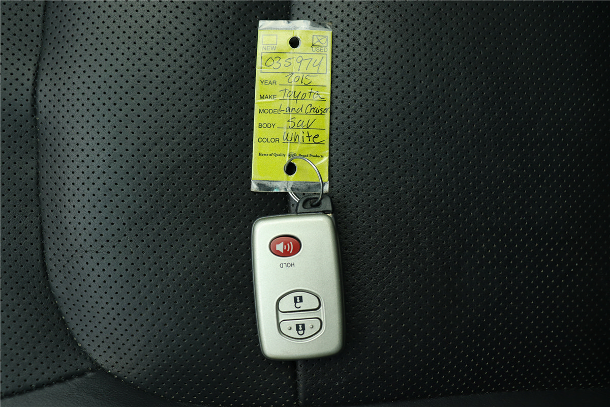 Used 2015 Toyota Land Cruiser AWD/4WD image 45