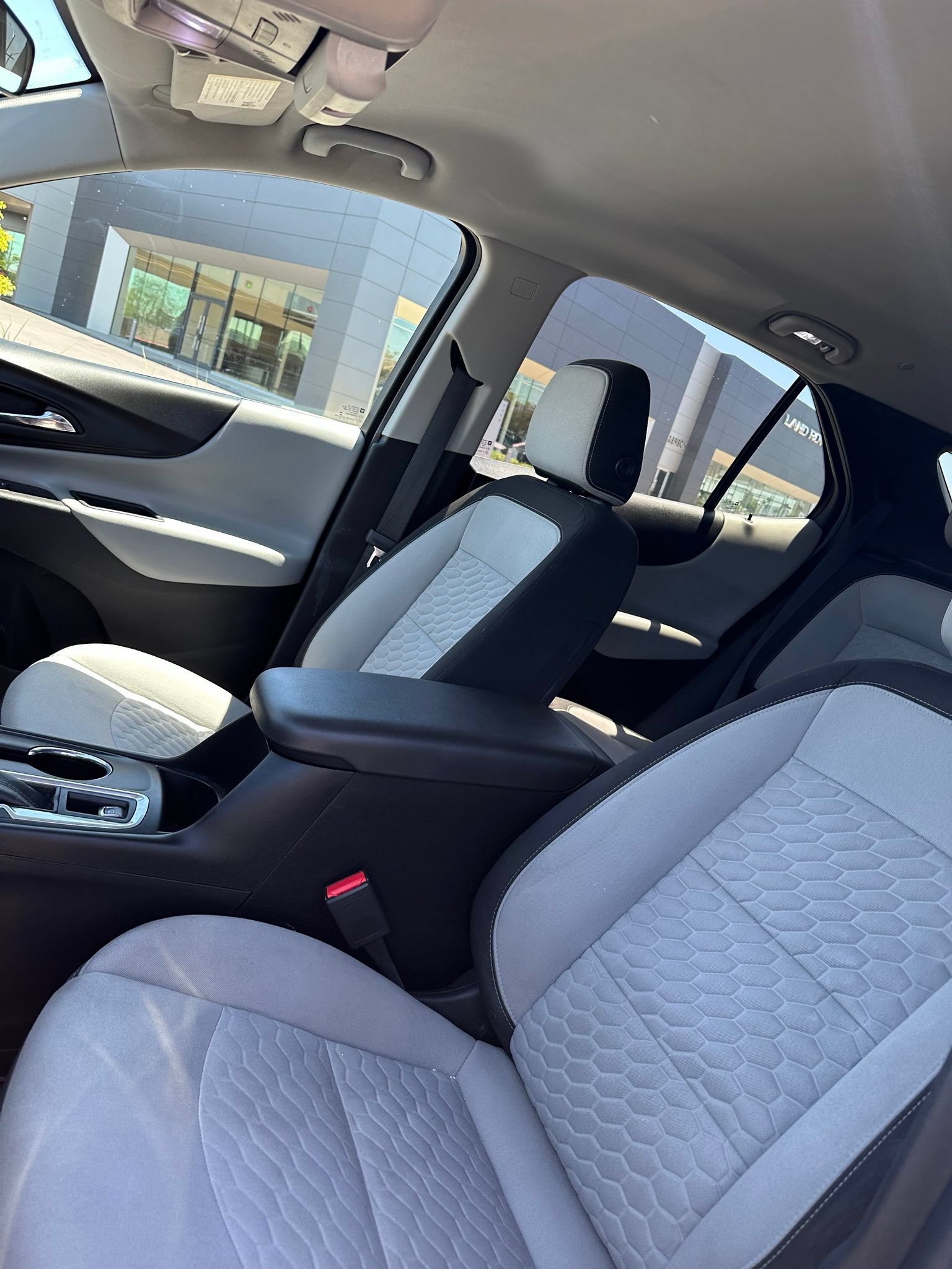 Used 2019 Chevrolet Equinox LT w/ Driver Convenience Package FWD image 13